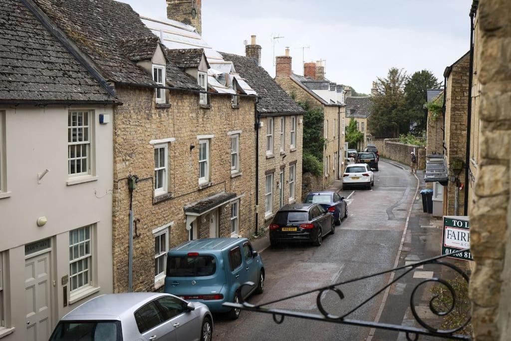 Spacious 1-Bed Apartment With Super King Or Twin In Central Charlbury, Cotswolds Exteriér fotografie