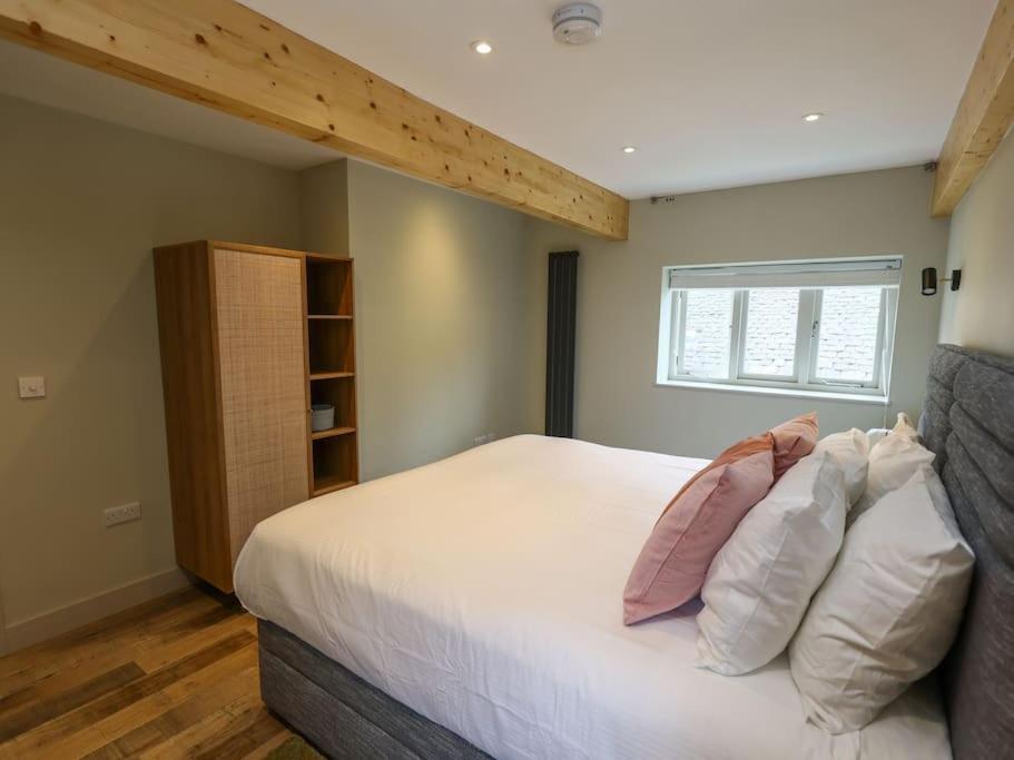 Spacious 1-Bed Apartment With Super King Or Twin In Central Charlbury, Cotswolds Exteriér fotografie