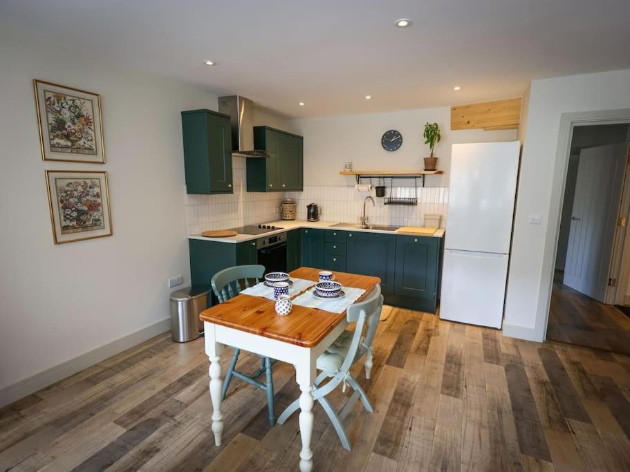 Spacious 1-Bed Apartment With Super King Or Twin In Central Charlbury, Cotswolds Exteriér fotografie